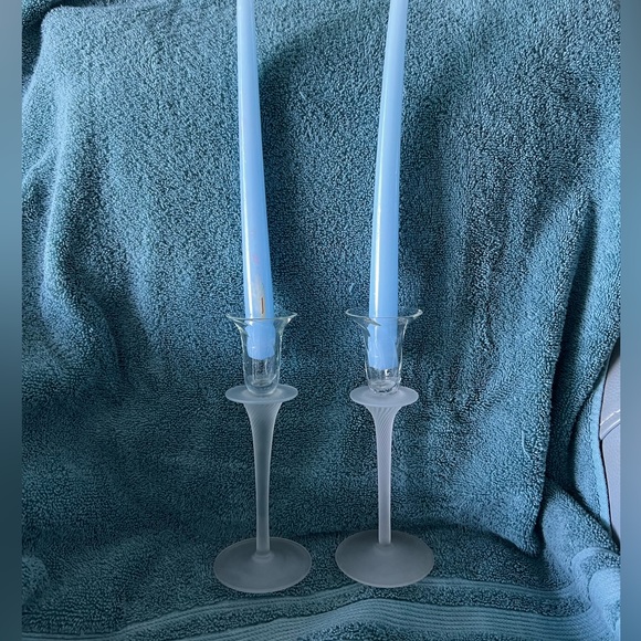 VINTAGE SET OF 2 FROSTED GLASS AND REGULAR GLASS TAPER CANDLE HOLDERS - Picture 1 of 8